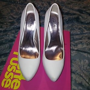 ***FINAL PRICE***Snowy high heeled shoes